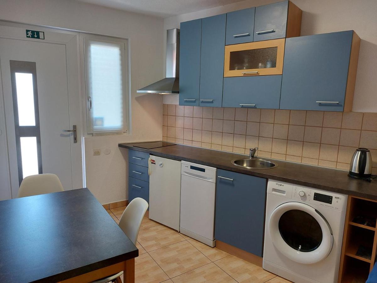 Apartment Karlovac Exteriör bild
